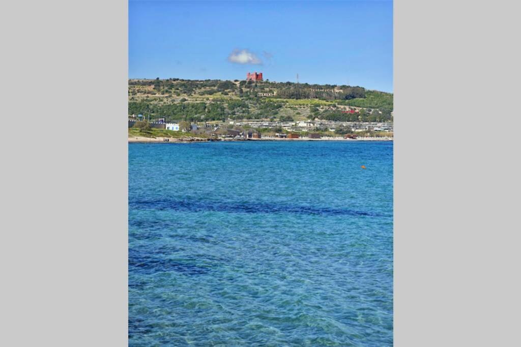 Sunny In Tas-sellum Mellieha, Malta. Apartment